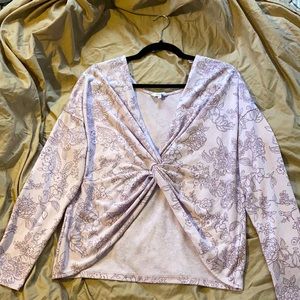 Juniors knotted front long sleeve top